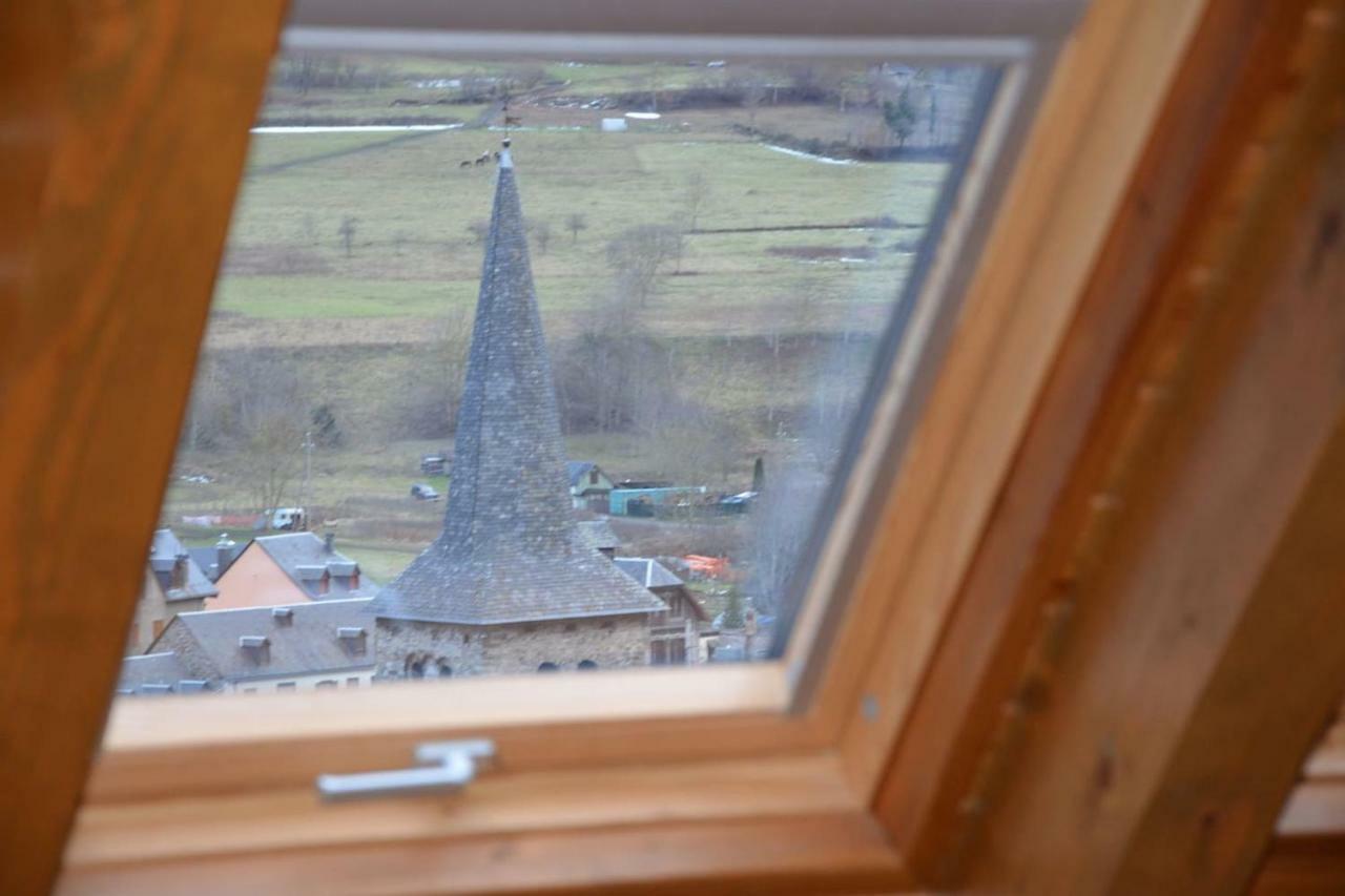 Laurit Villa Bossòst Exteriör bild