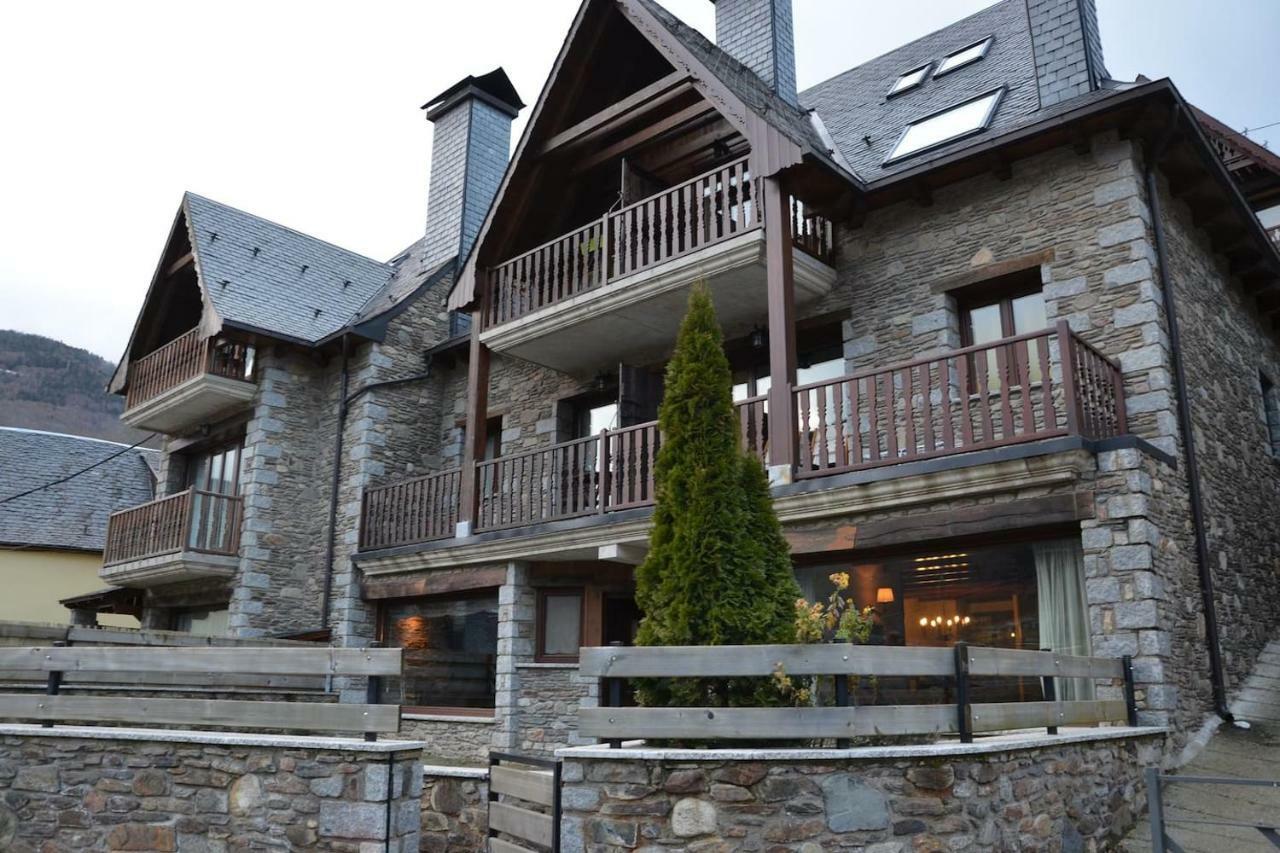 Laurit Villa Bossòst Exteriör bild