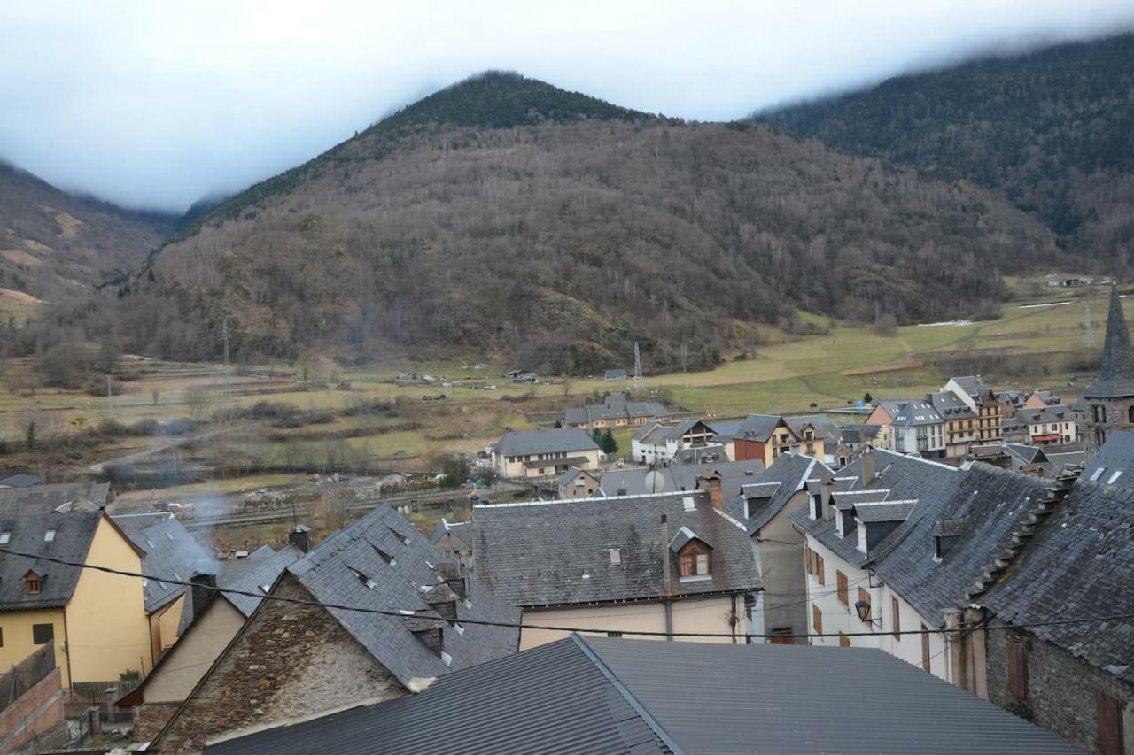 Laurit Villa Bossòst Exteriör bild